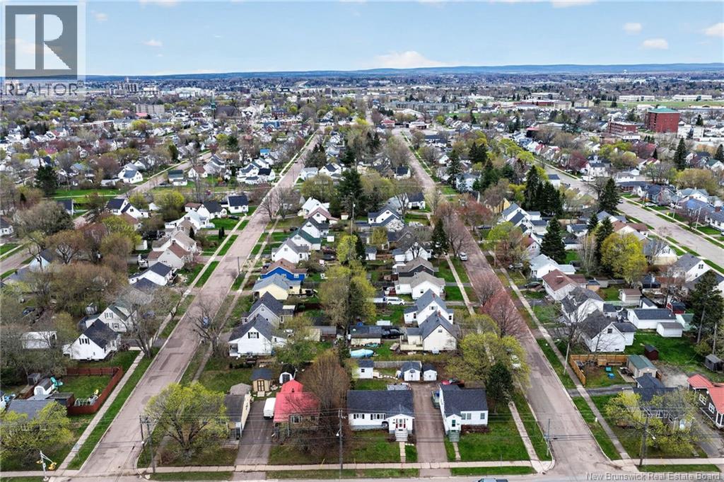 64 Connaught Avenue - 47