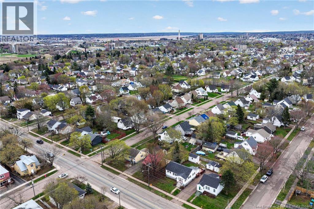 64 Connaught Avenue - 48