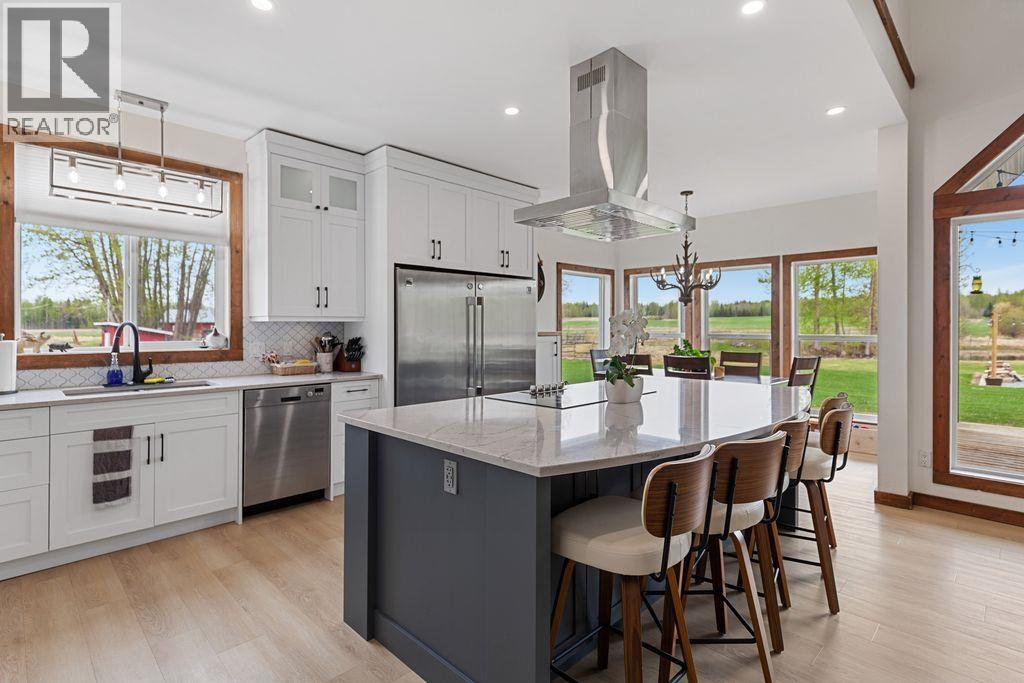 Photo 11 of 41 — 22210 ISLE PIERRE-REID LAKE ROAD · Prince George, BC
