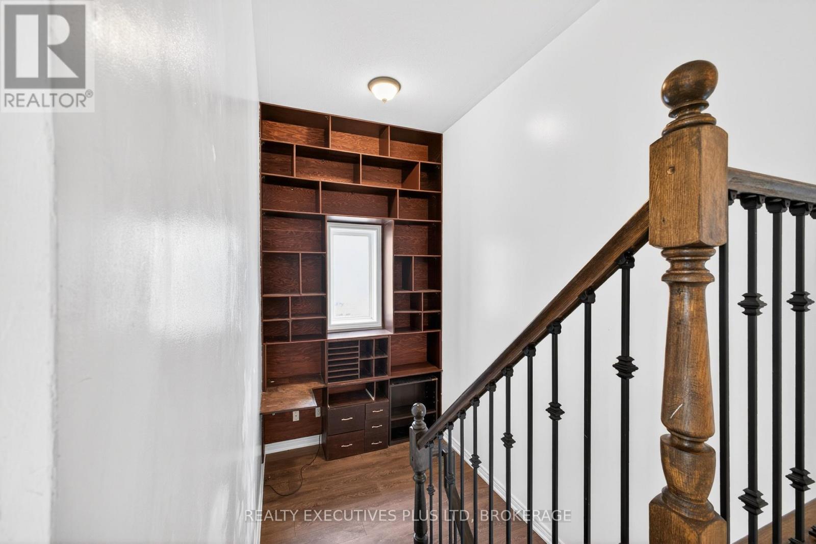 389 WRIGHT CRESCENT - 17