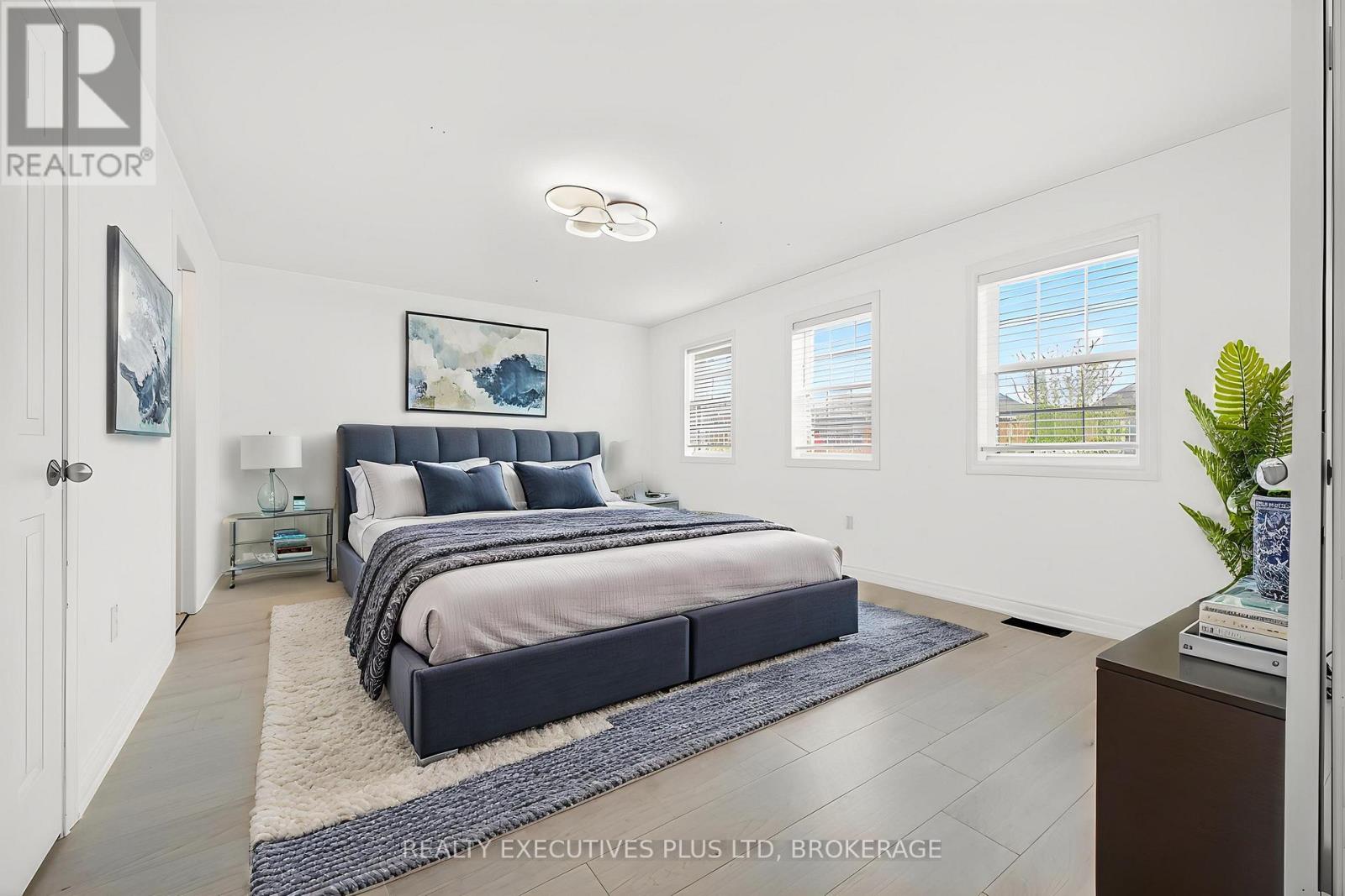 389 WRIGHT CRESCENT - 19