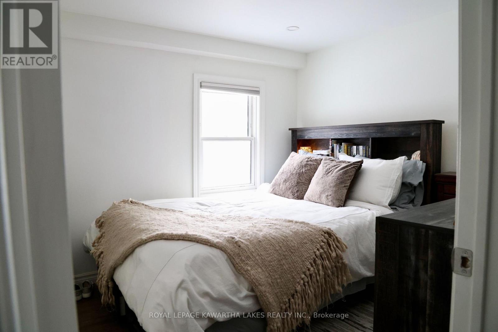 32 GEORGIAN STREET - 17