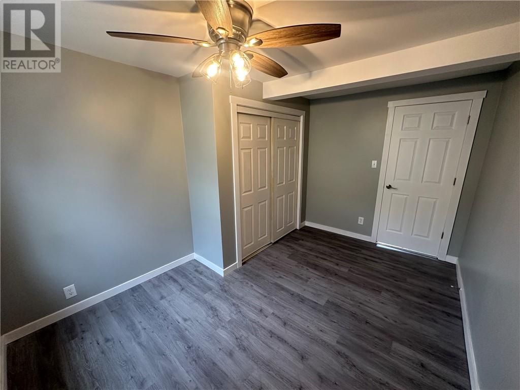 3432 Falconbridge Highway - 14