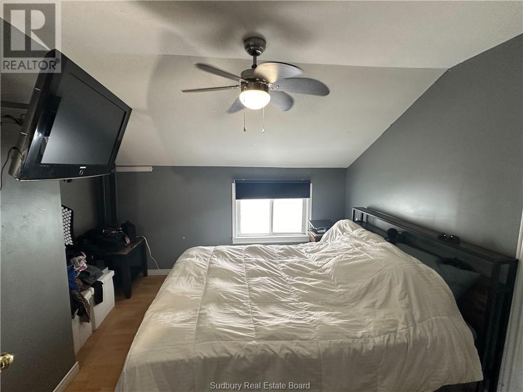 3432 Falconbridge Highway - 20