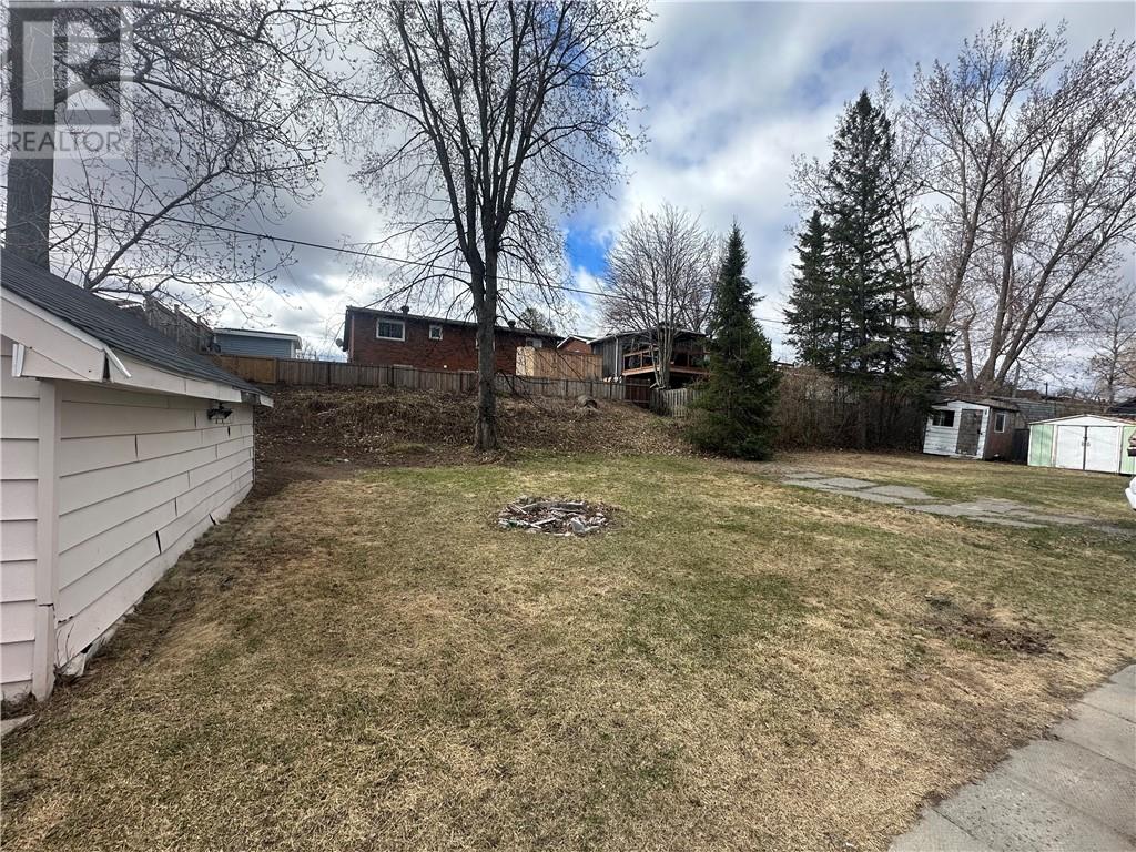 3432 Falconbridge Highway - 6