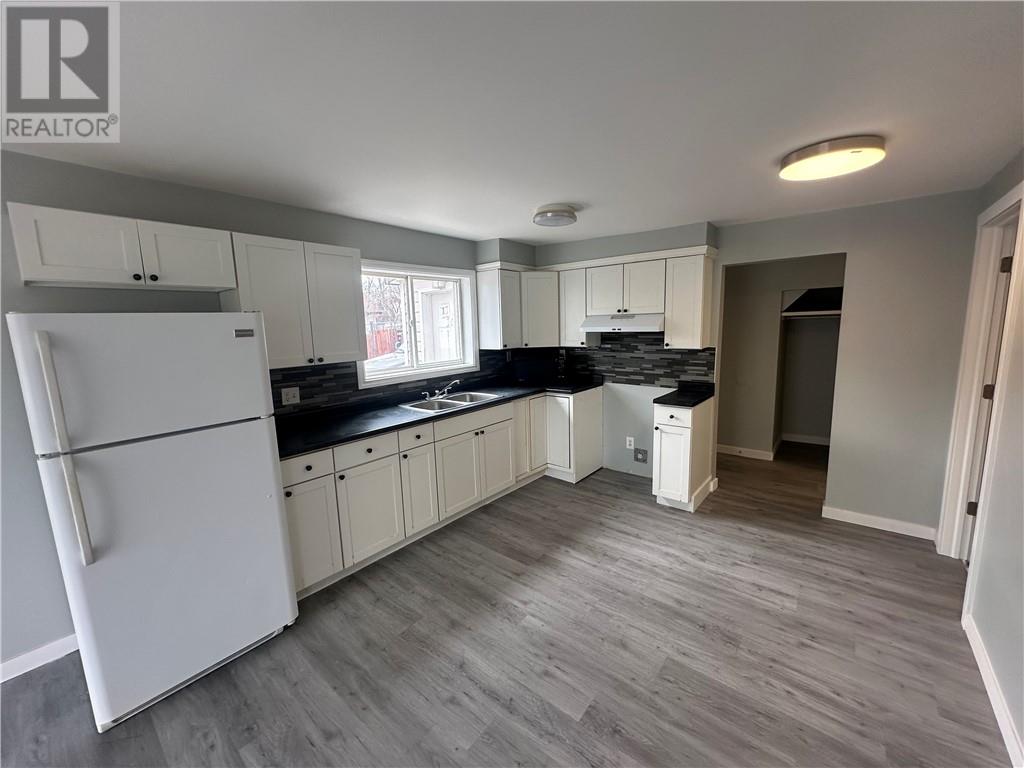3432 Falconbridge Highway - 7
