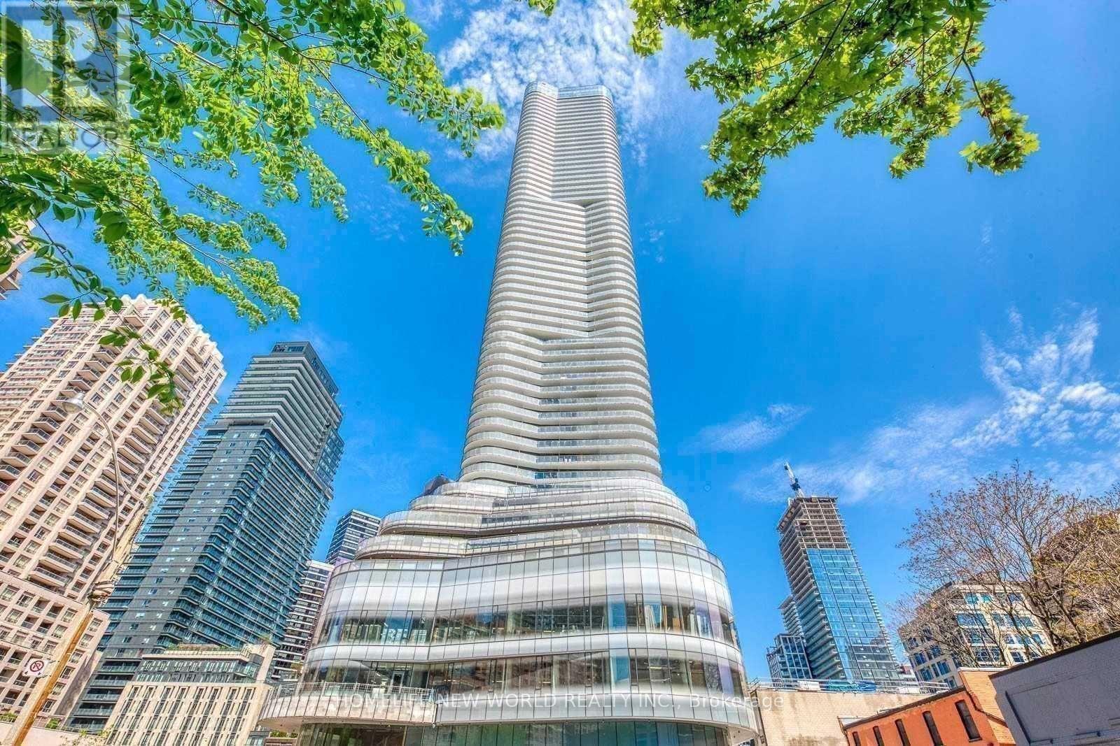 Listing photo of 5712 - 11 WELLESLEY STREET W