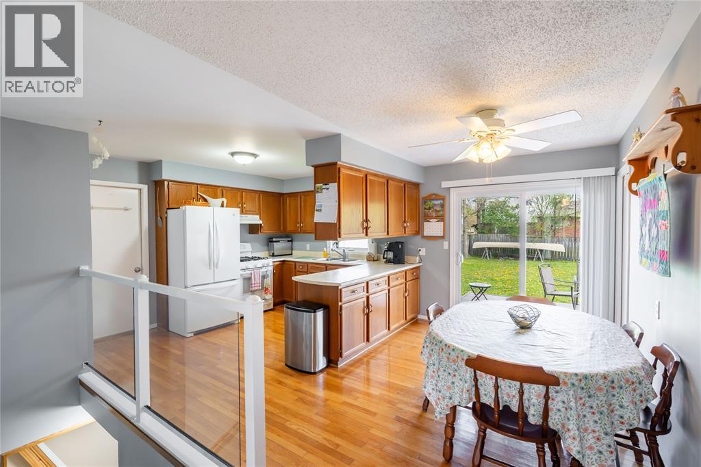 4076 MAPLE STREET, Petrolia, Ontario, N0N1R0 — Photo 34
