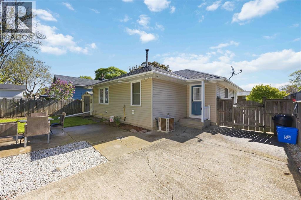 131 Evergreen DRIVE, Sarnia, Ontario, N7T4M2 — Photo 23