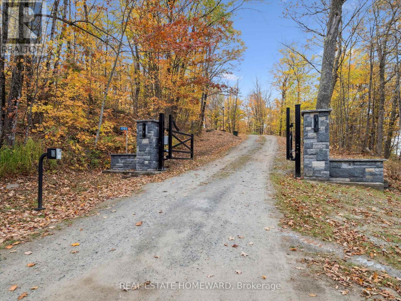1085 AUSTIN LANE - 1
