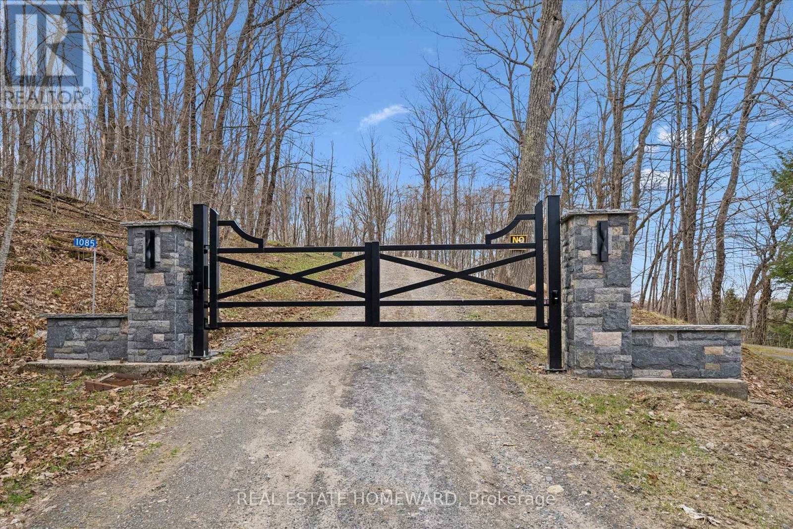 1085 AUSTIN LANE - 2