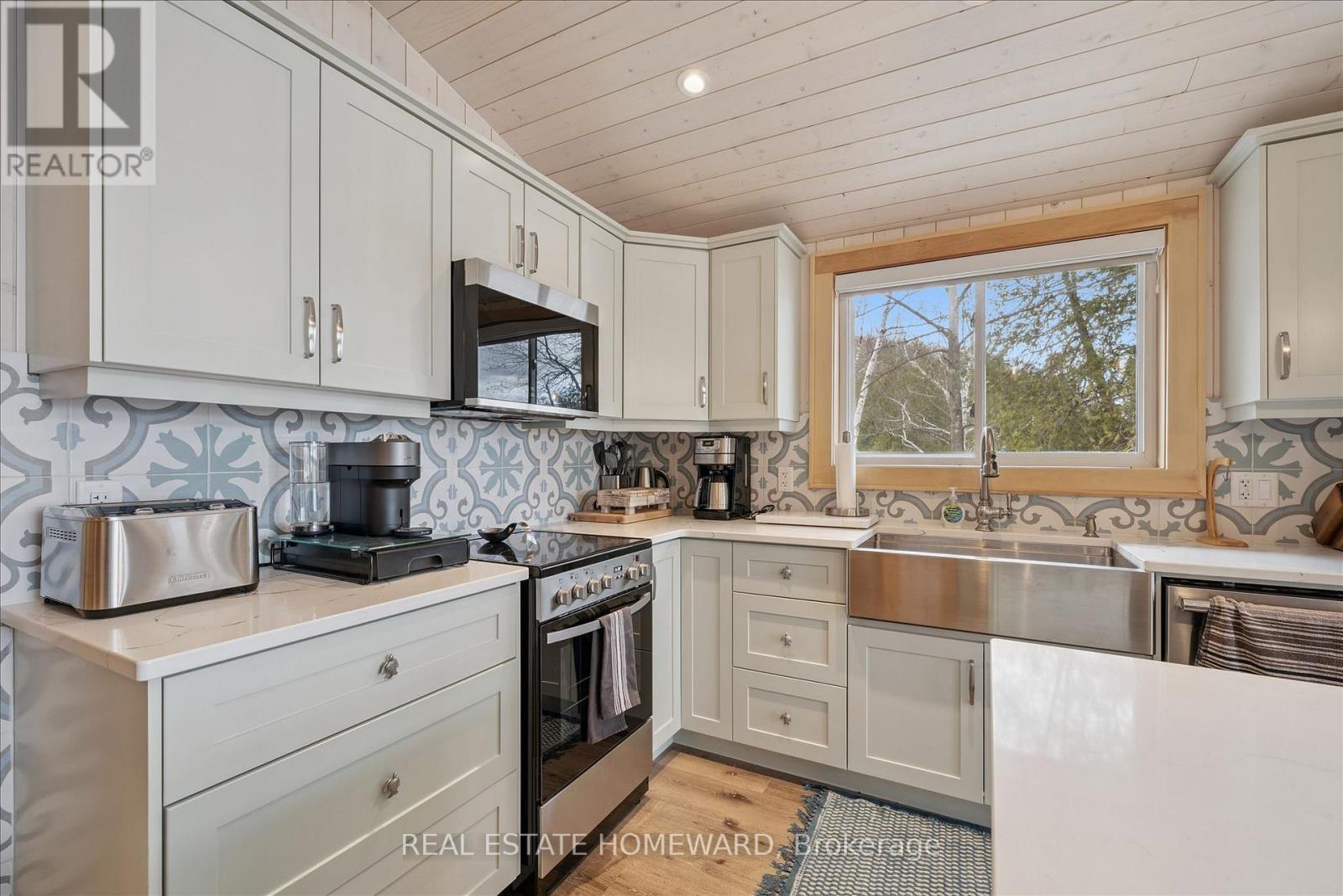 1085 AUSTIN LANE - 43