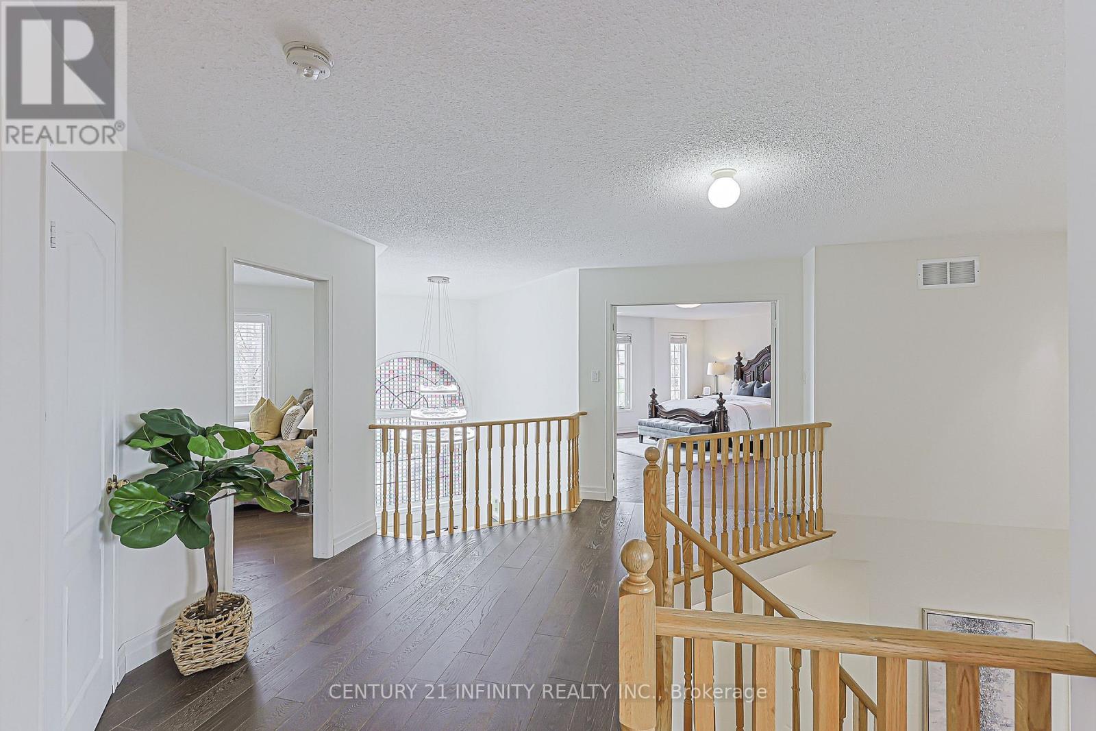 59 SPLENDOR DRIVE - 20