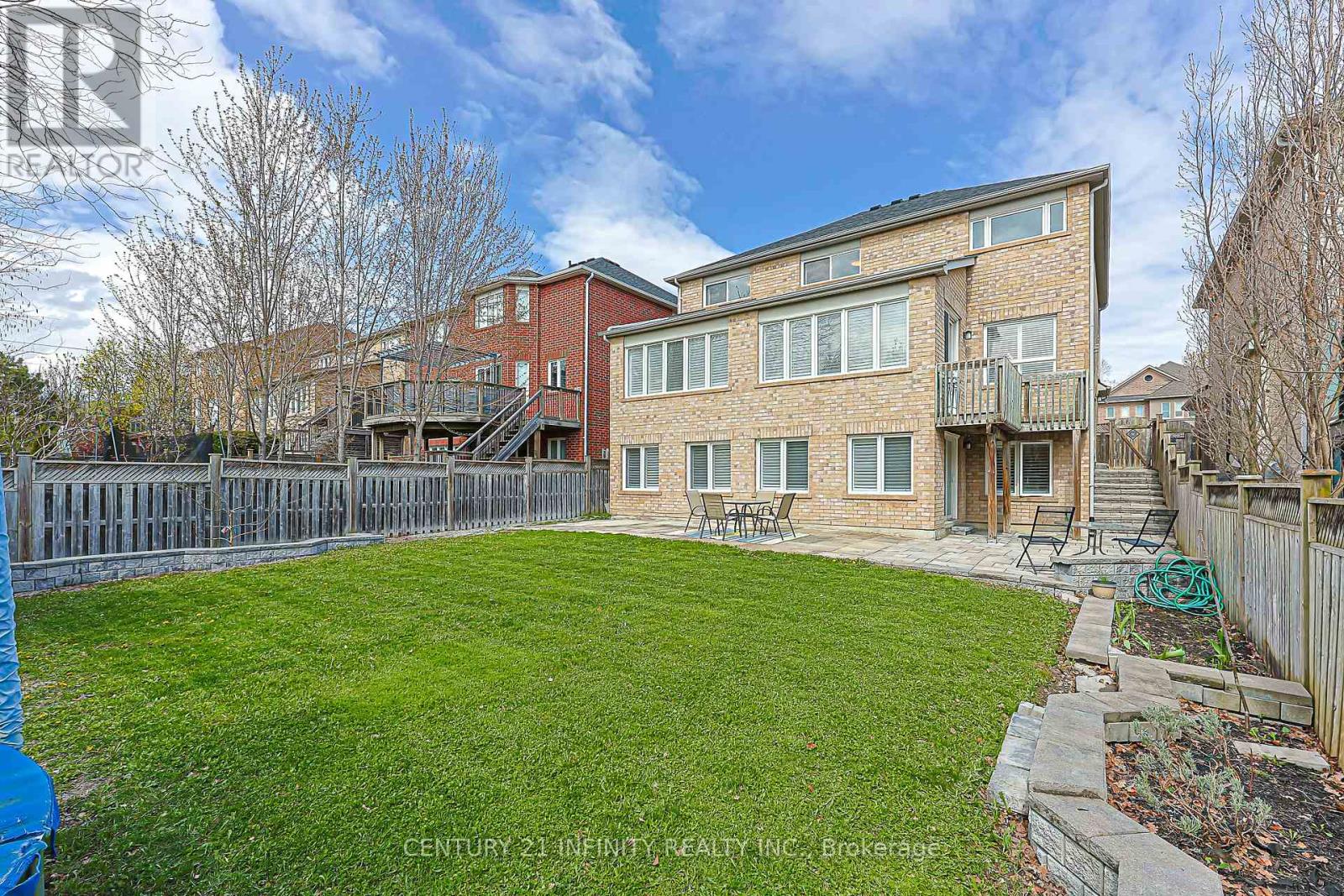 59 SPLENDOR DRIVE - 47