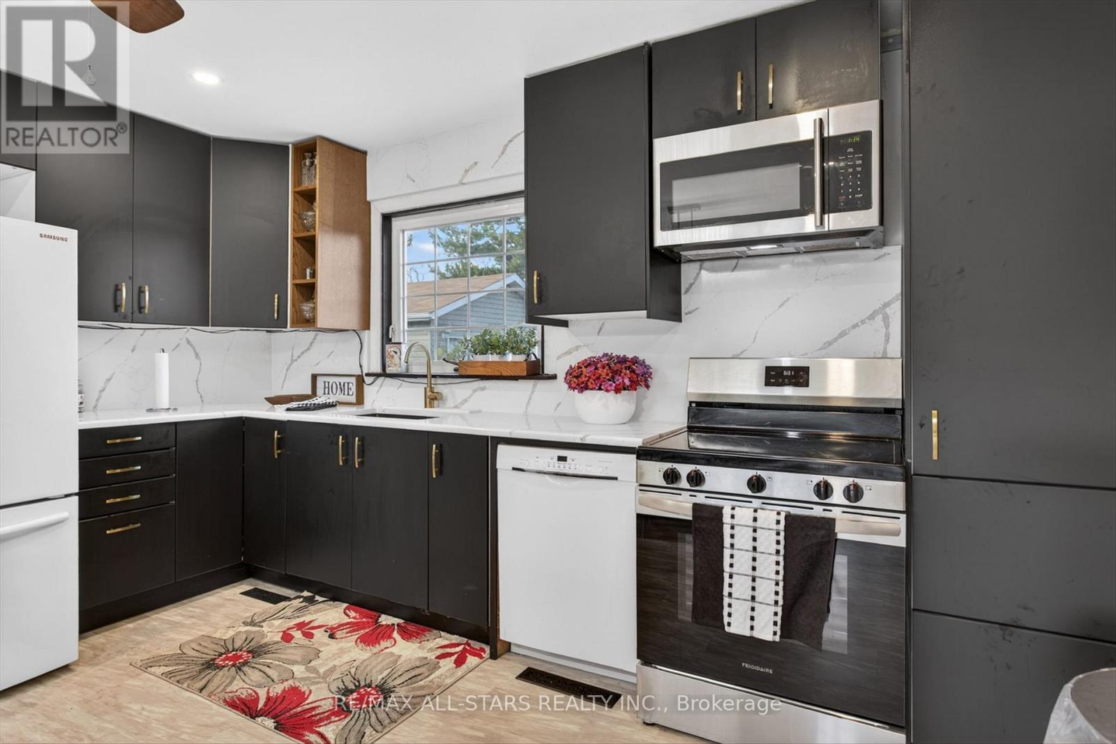 28 PRINCE STREET W - 10