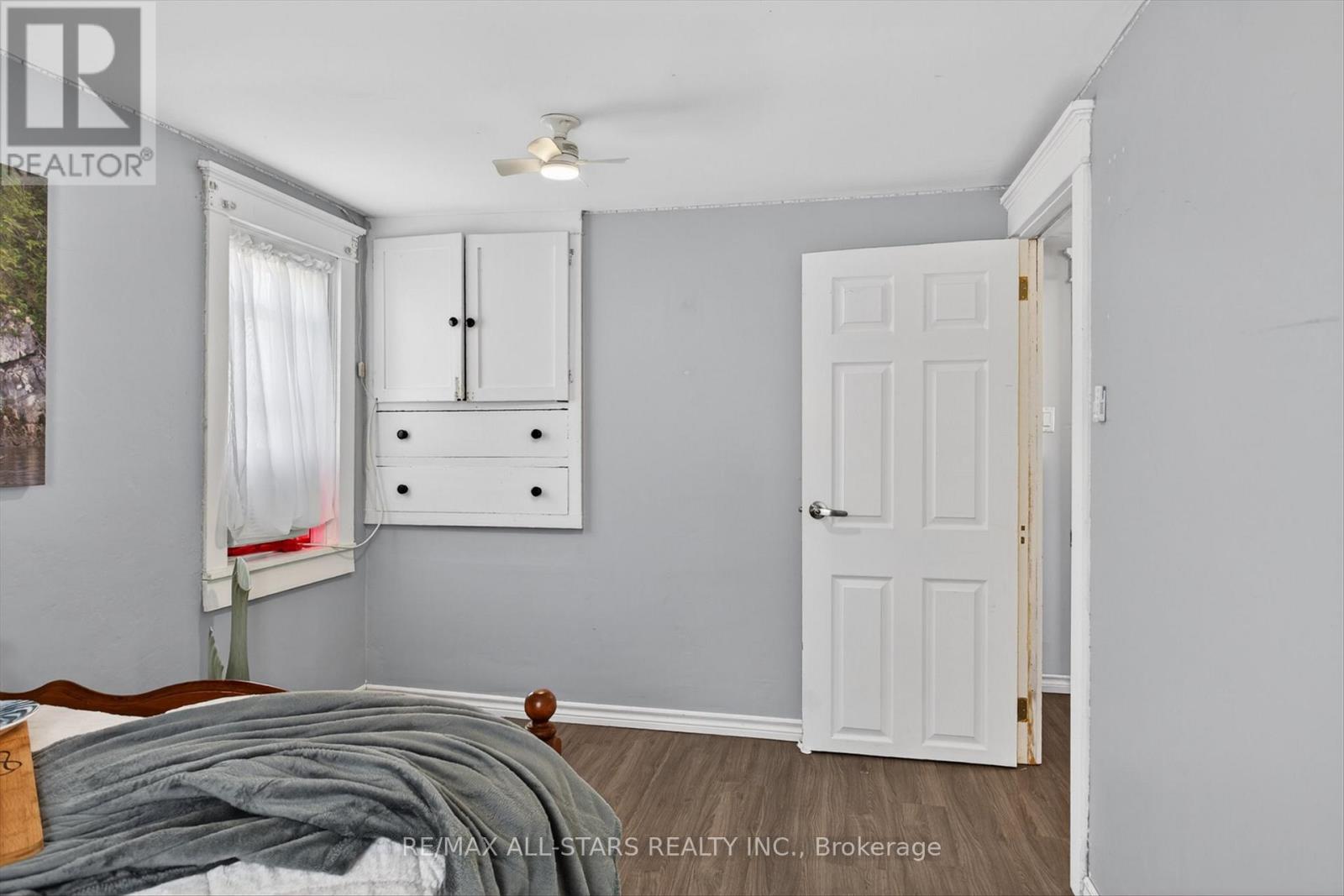 28 PRINCE STREET W - 24