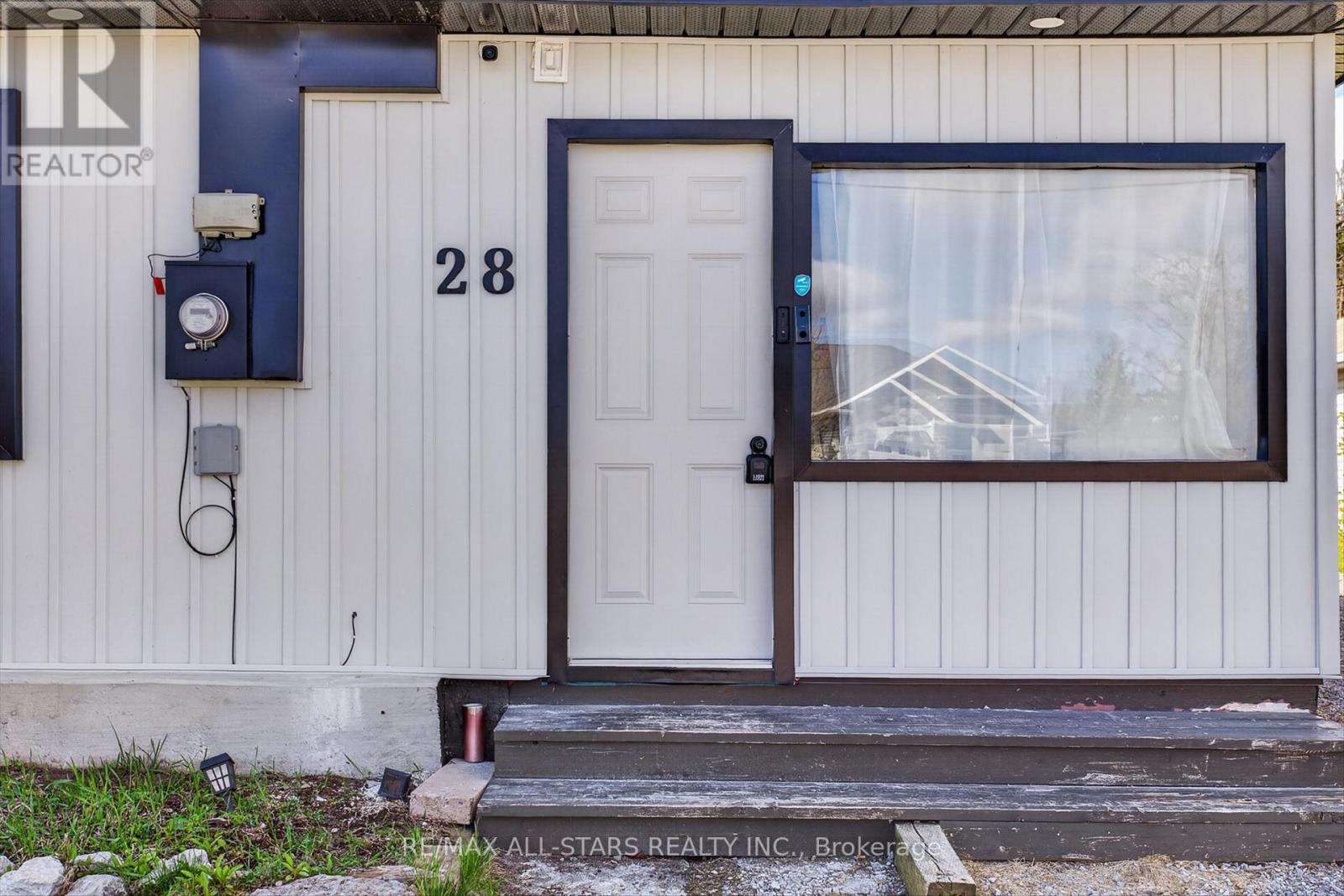 28 PRINCE STREET W - Image 3