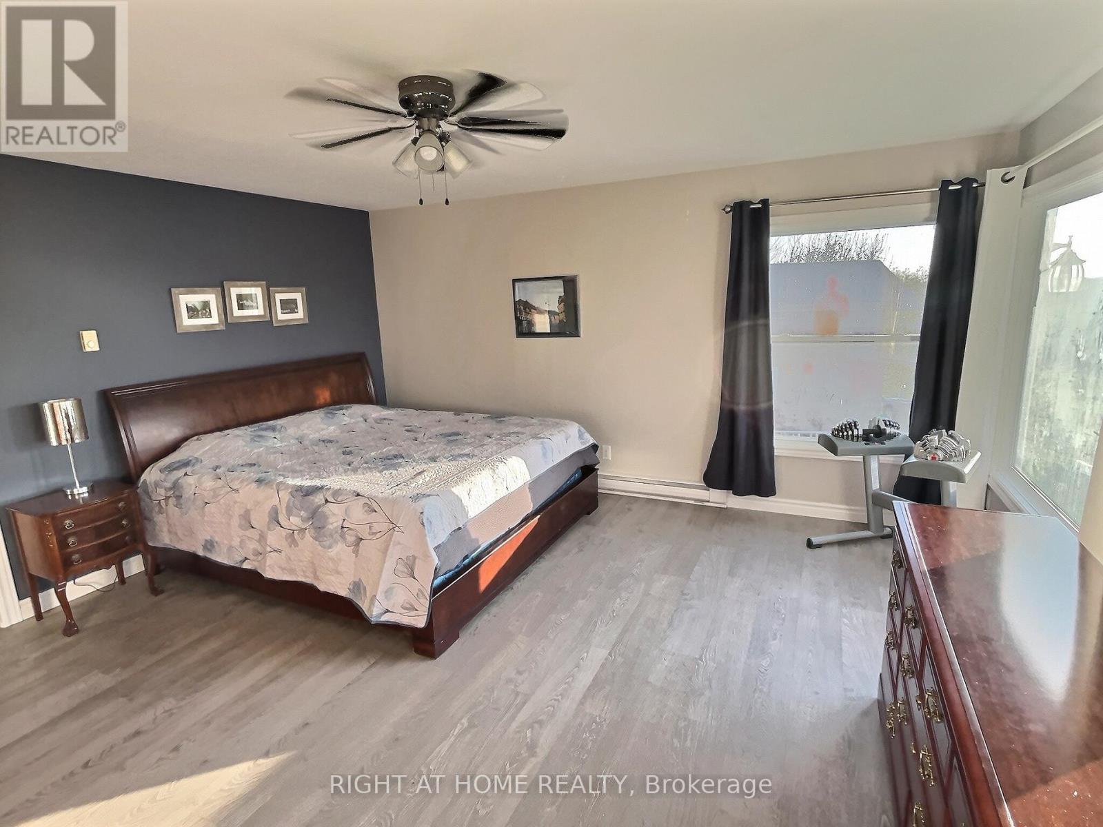 37 SUNRISE CIRCLE - 12