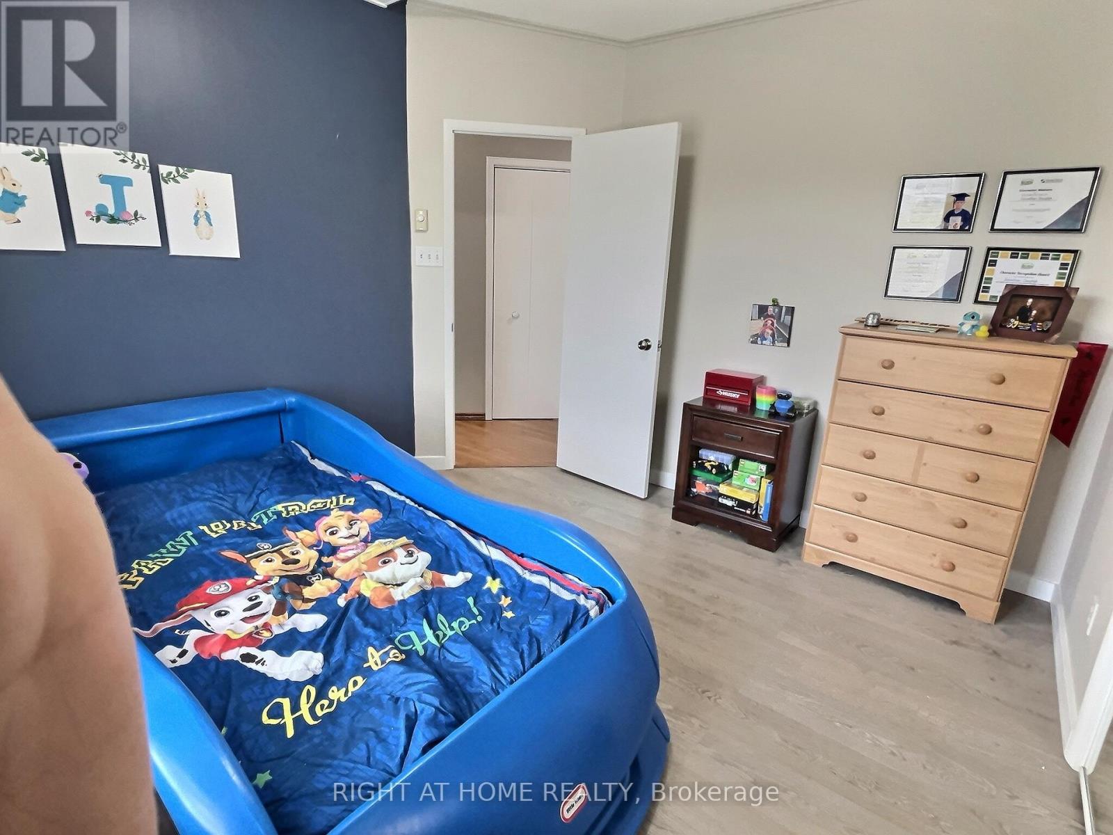 37 SUNRISE CIRCLE - 14