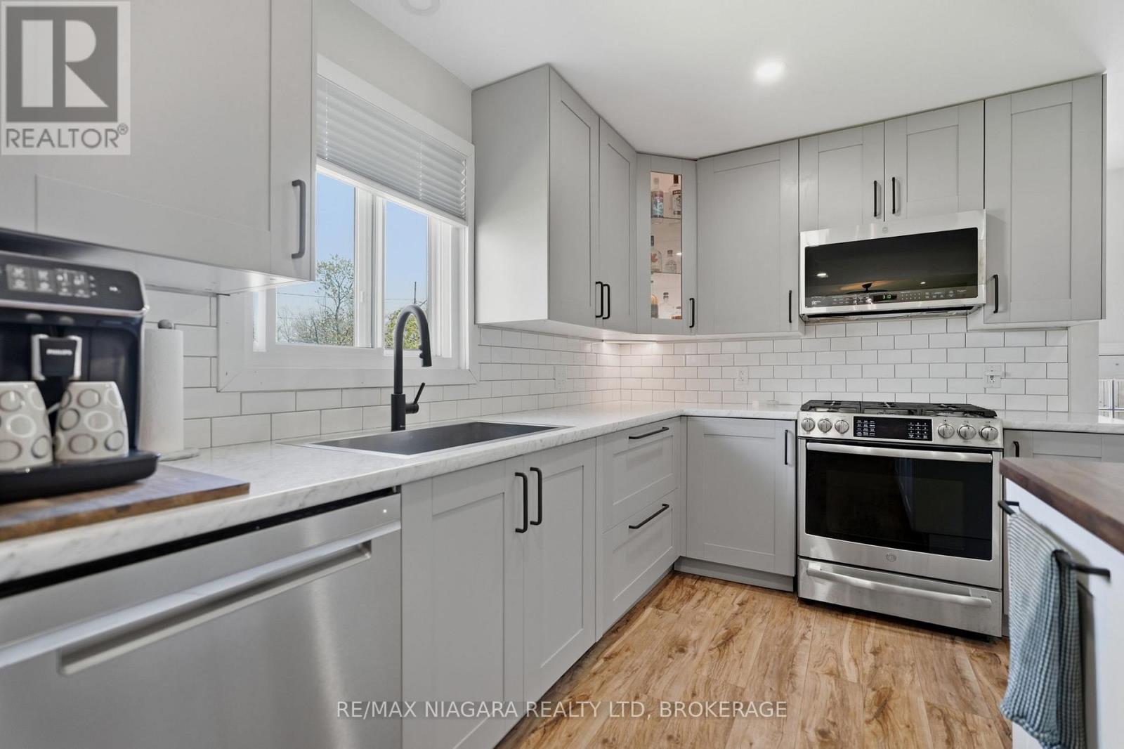 21 VERNE AVENUE - 14