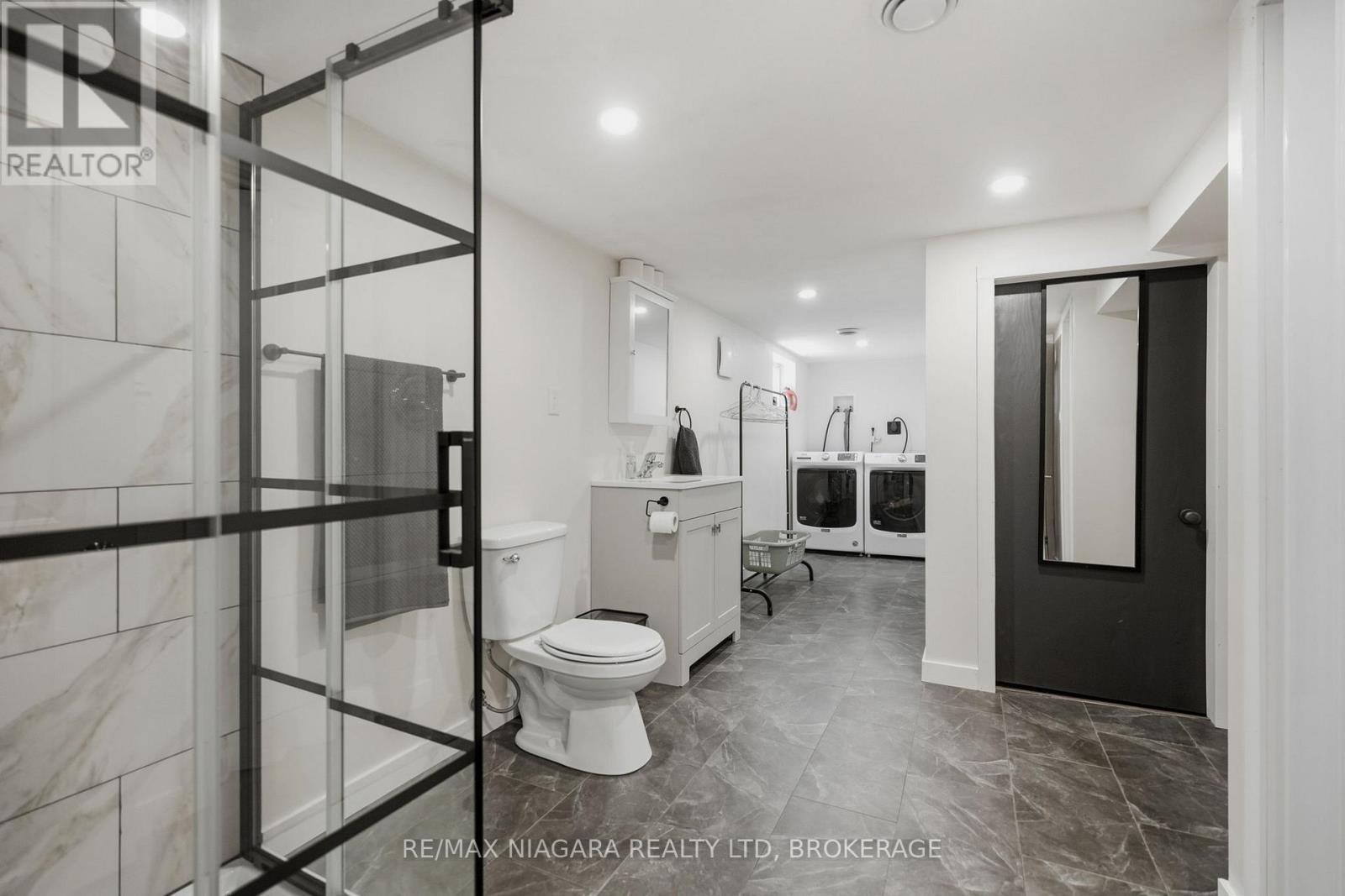 21 VERNE AVENUE - 29