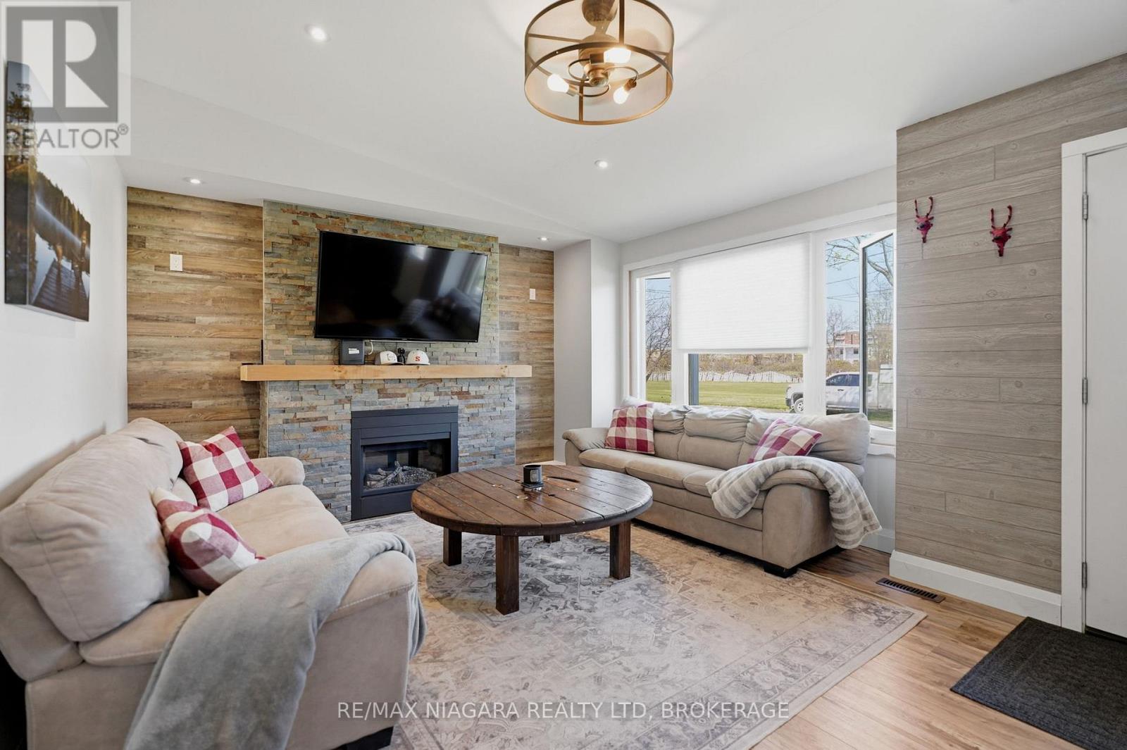 21 VERNE AVENUE - 8