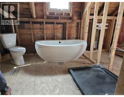 245 Pleasant, Bathurst, NB E2A3B3 Photo 19