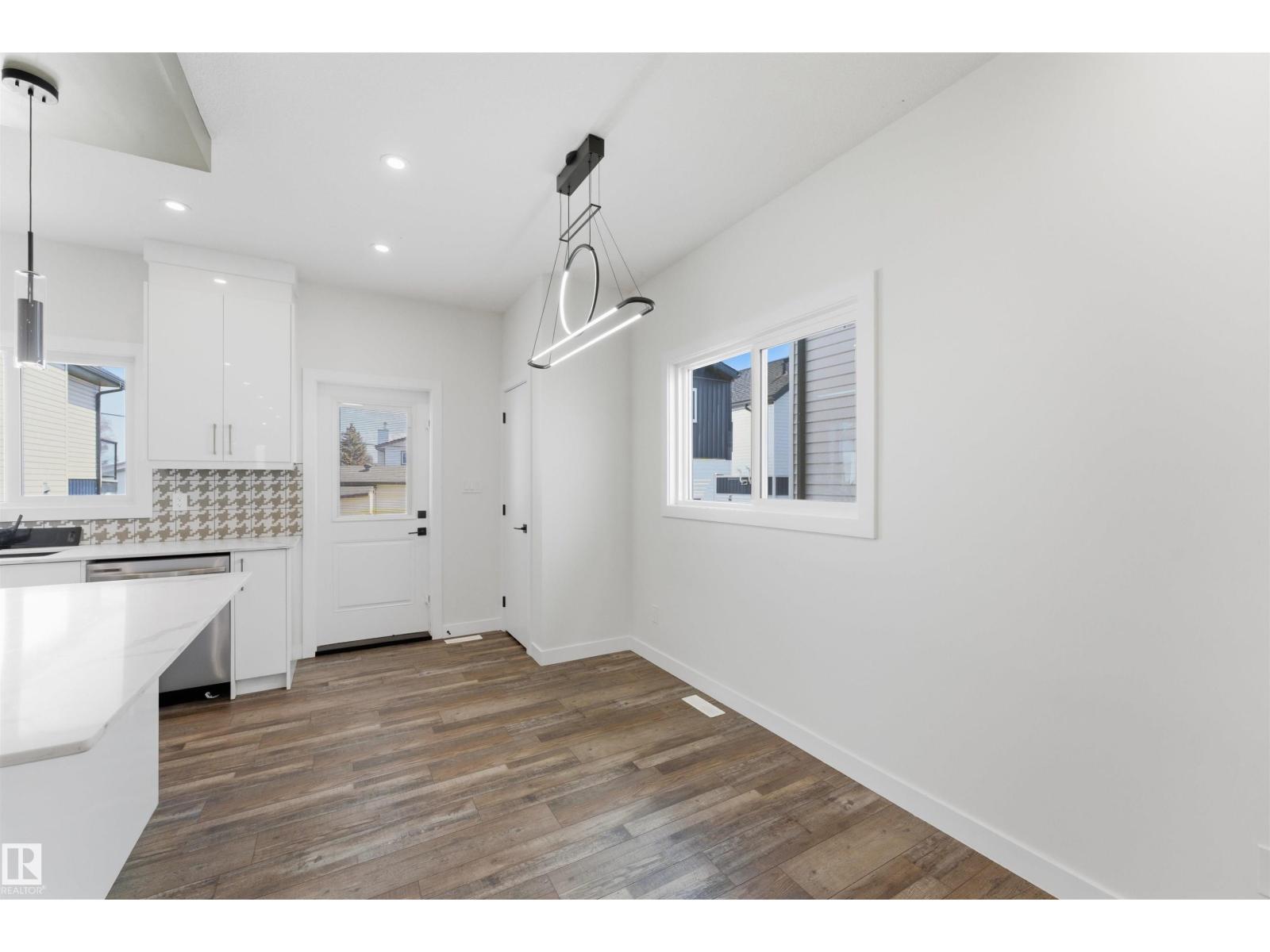 12447 47 ST NW, Edmonton