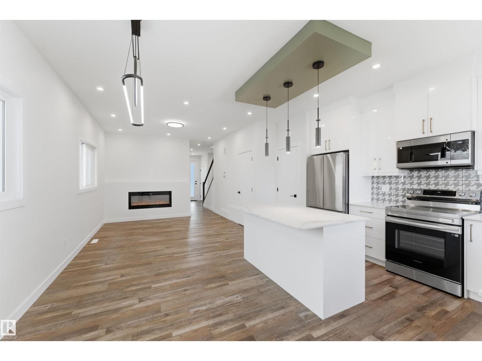 12447 47 ST NW, Edmonton