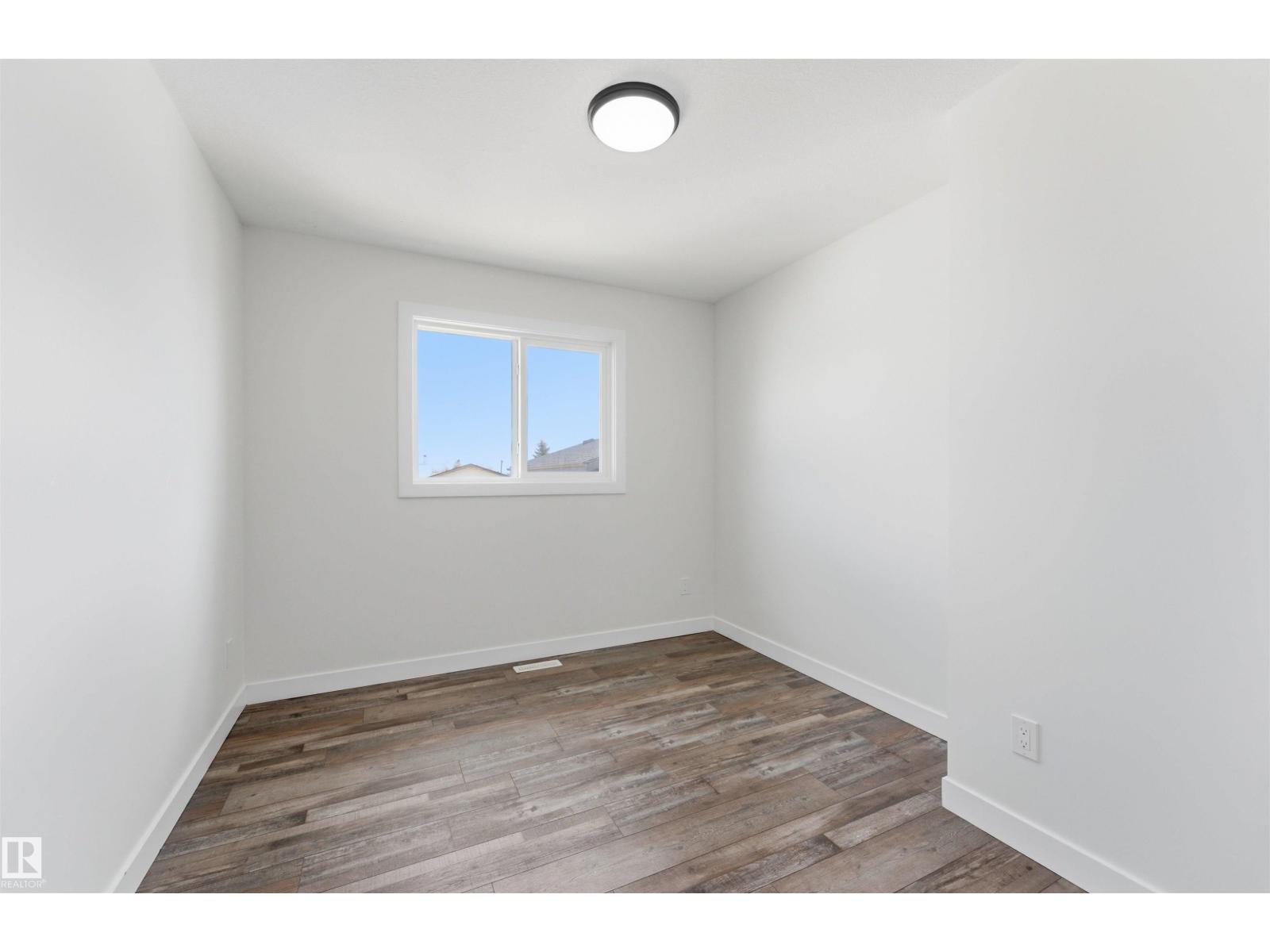 12447 47 ST NW, Edmonton
