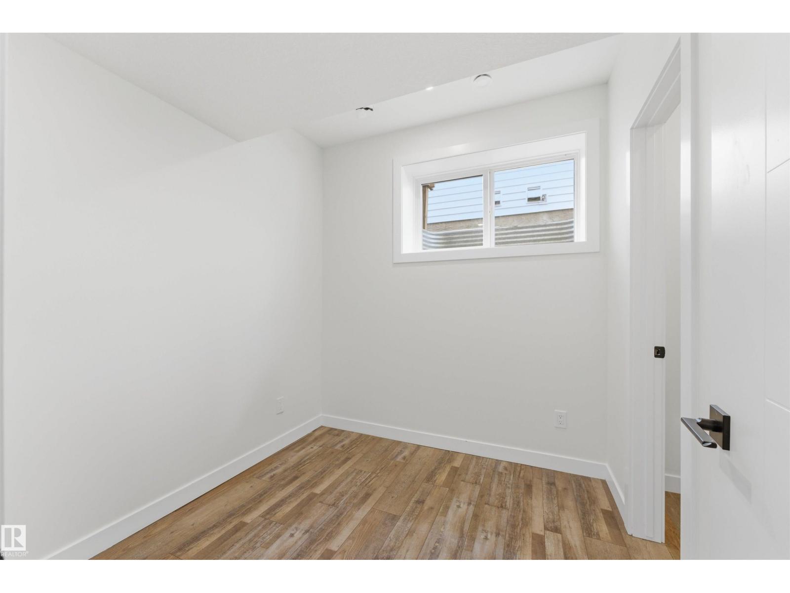 12447 47 ST NW, Edmonton