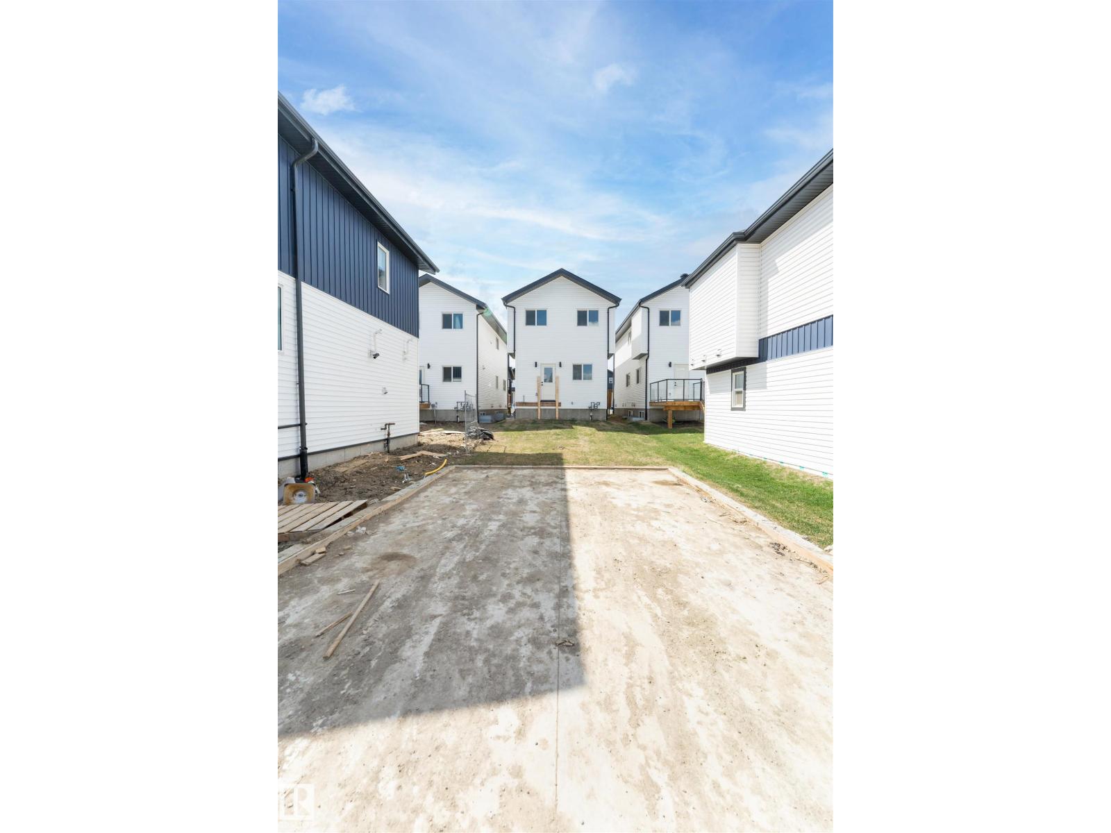 12447 47 ST NW, Edmonton