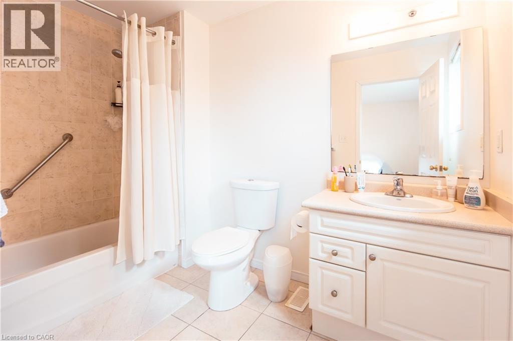 456 BEAUMONT Crescent, Kitchener, Ontario, N2A0C4 — Photo 11