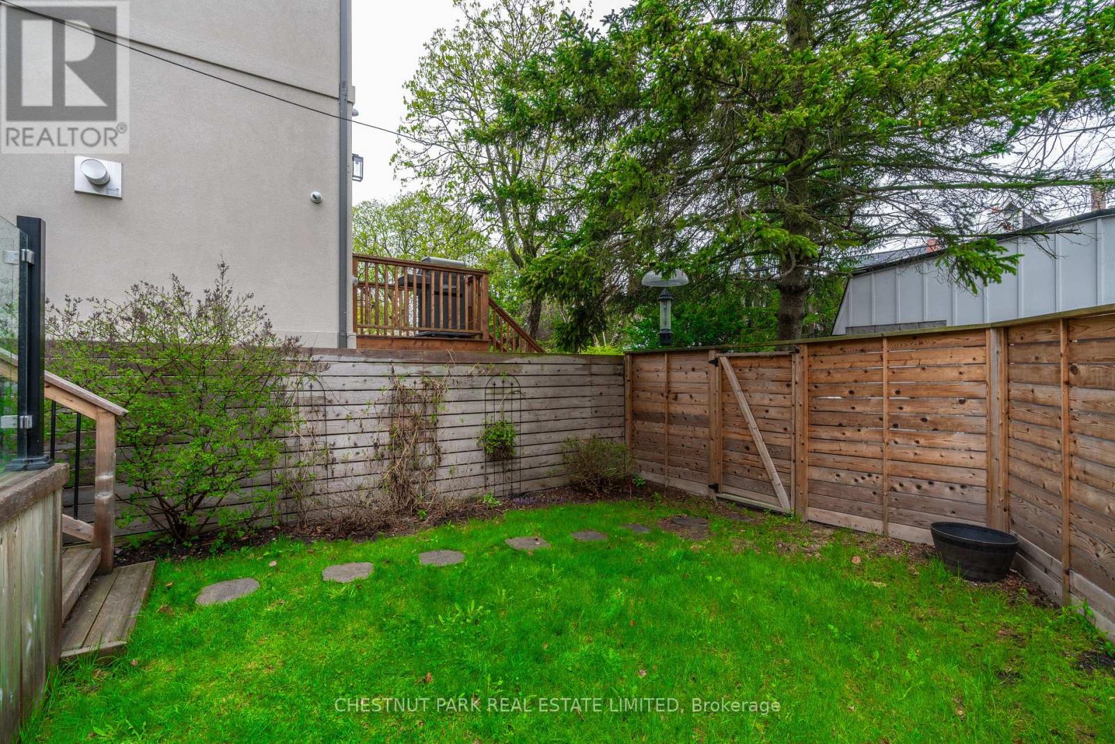 53 GORMLEY AVENUE - 32