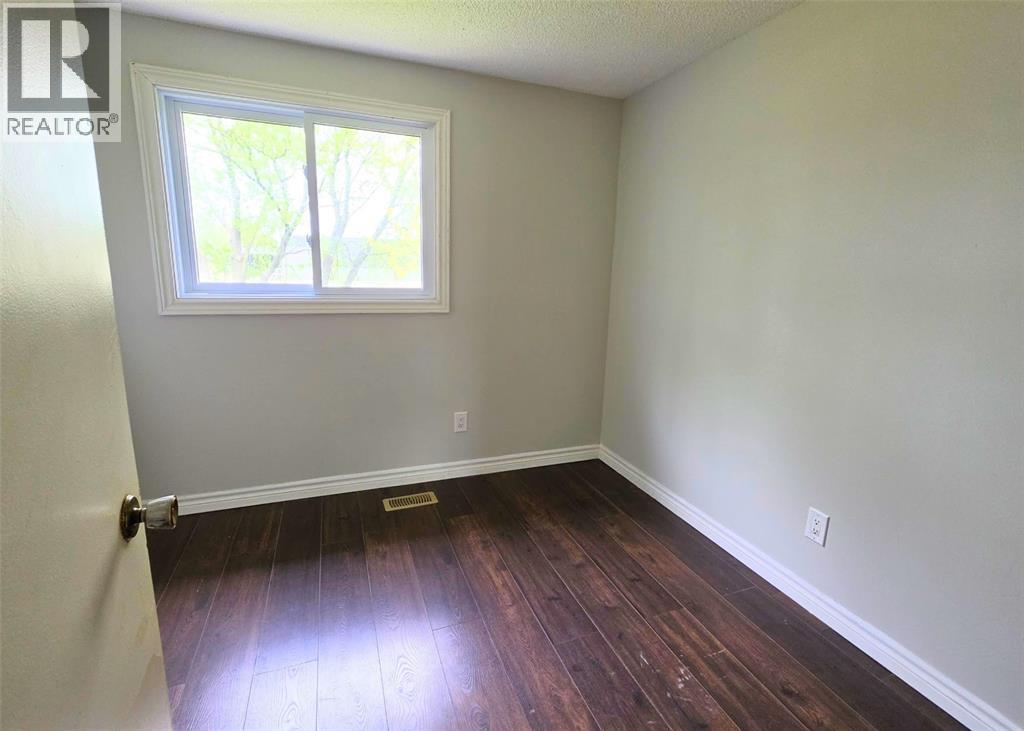 322 Somerset CRESCENT, Sarnia, Ontario, N7S4G1 — Photo 7