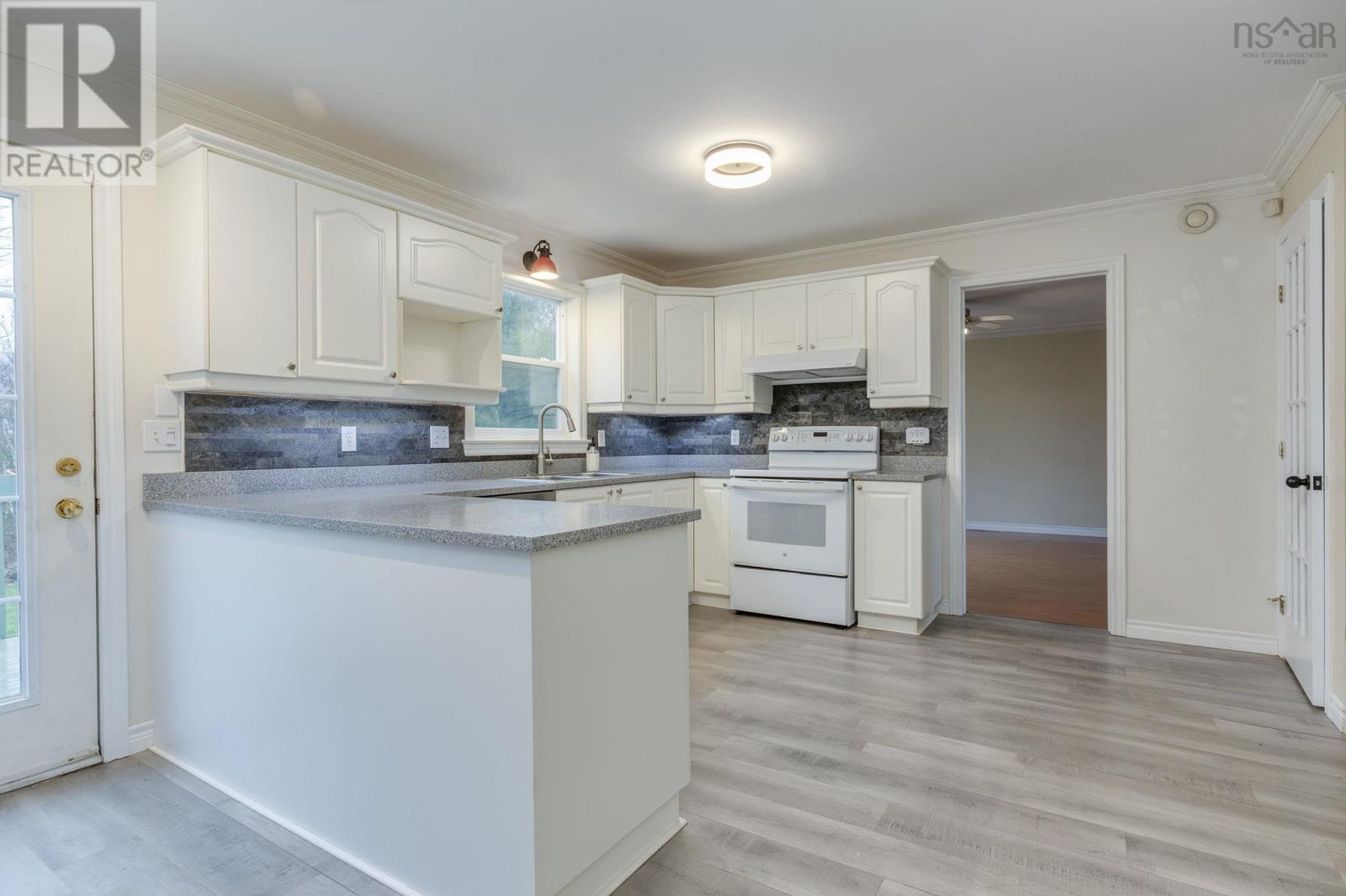 107 Lancaster Drive - 8