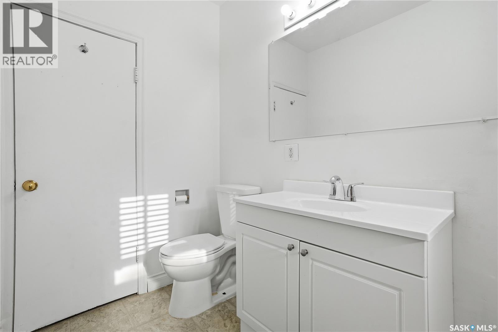 3708 Albert STREET - 22
