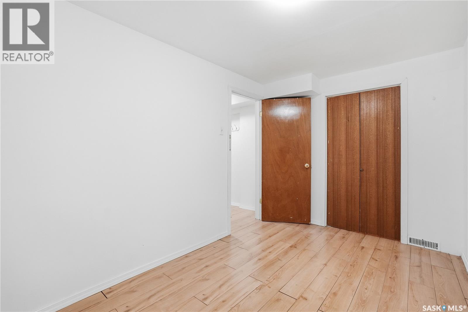 3708 Albert STREET - 41