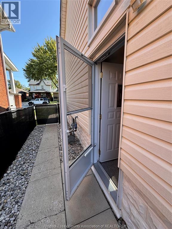 1527 Pierre, Windsor, Ontario, N8X4P6 — Photo 9