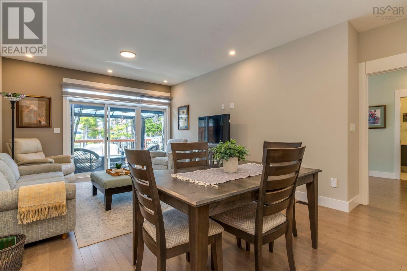 13 Helen Creighton Court - 15