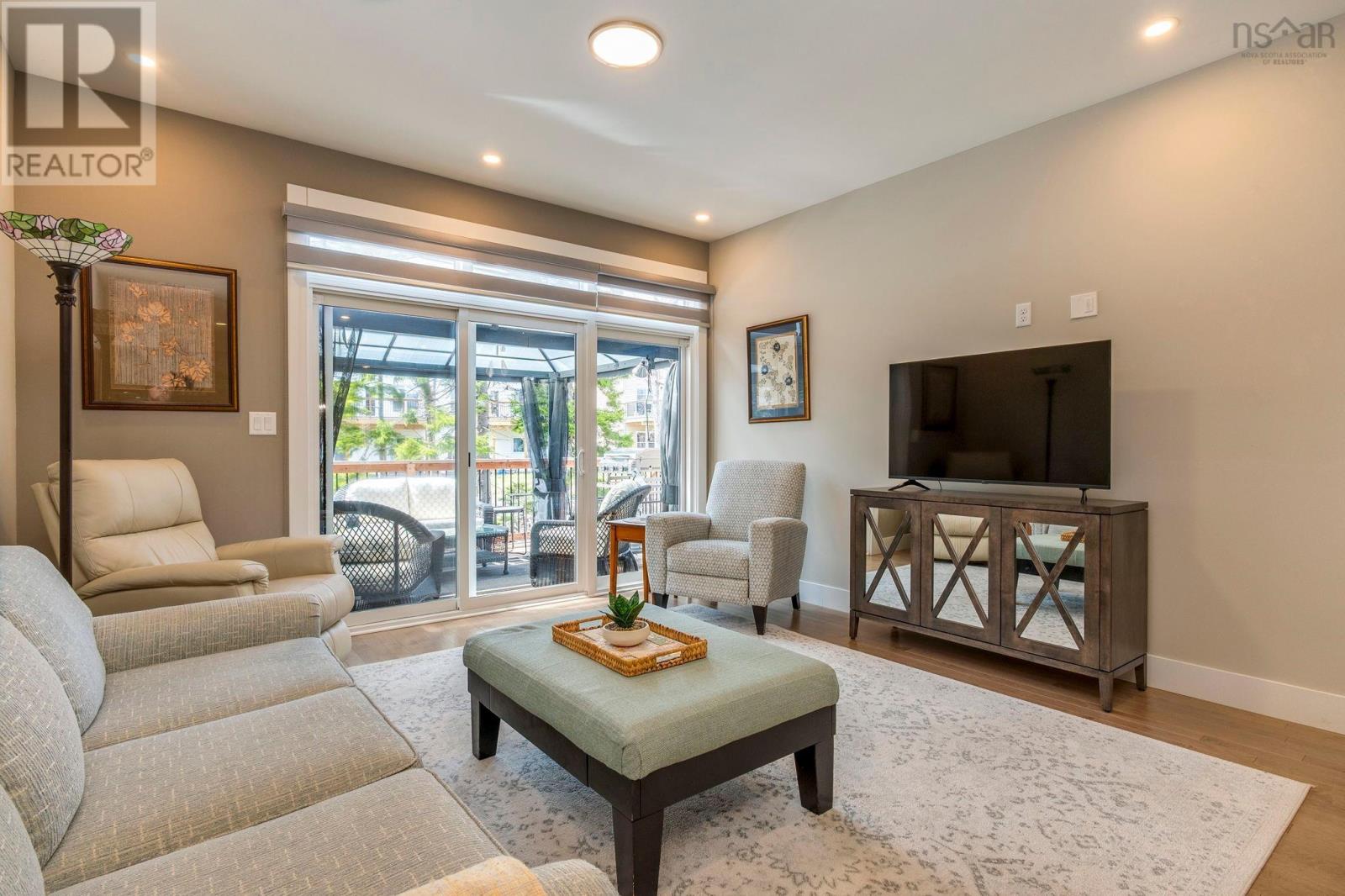 13 Helen Creighton Court - 14