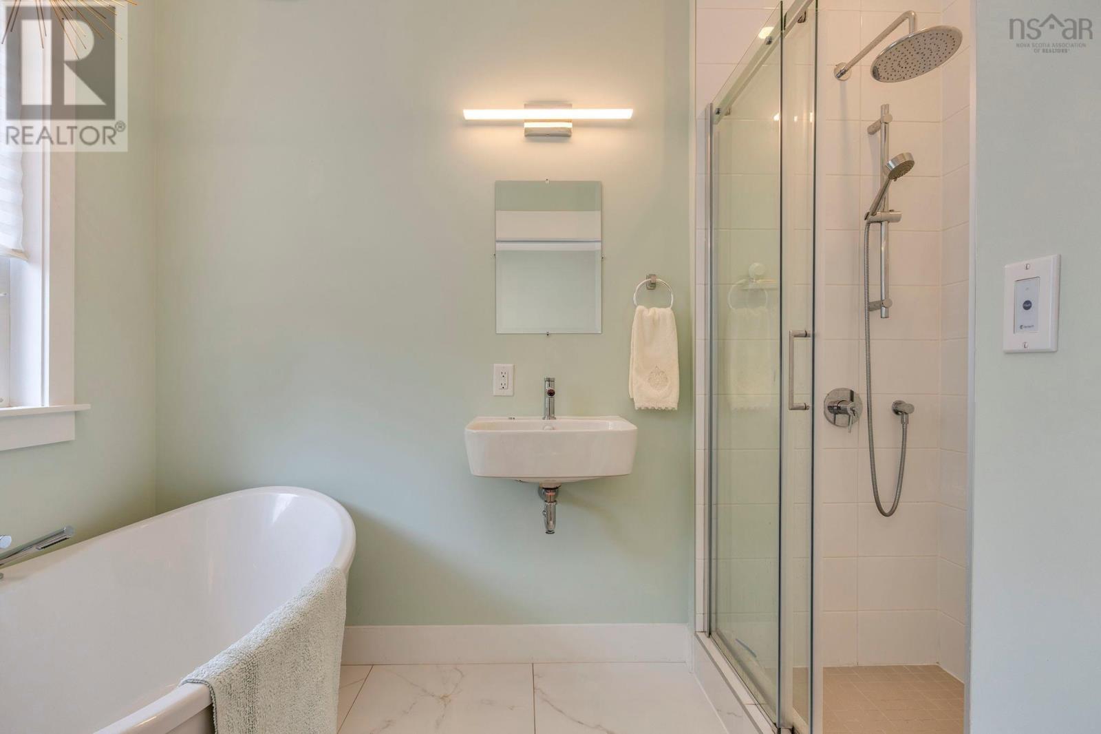 13 Helen Creighton Court - 21