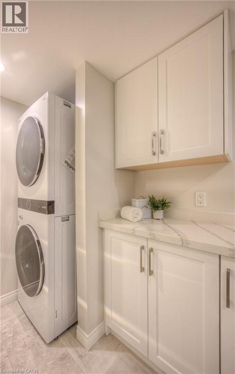 #4 313 GEORGE Street N - 32