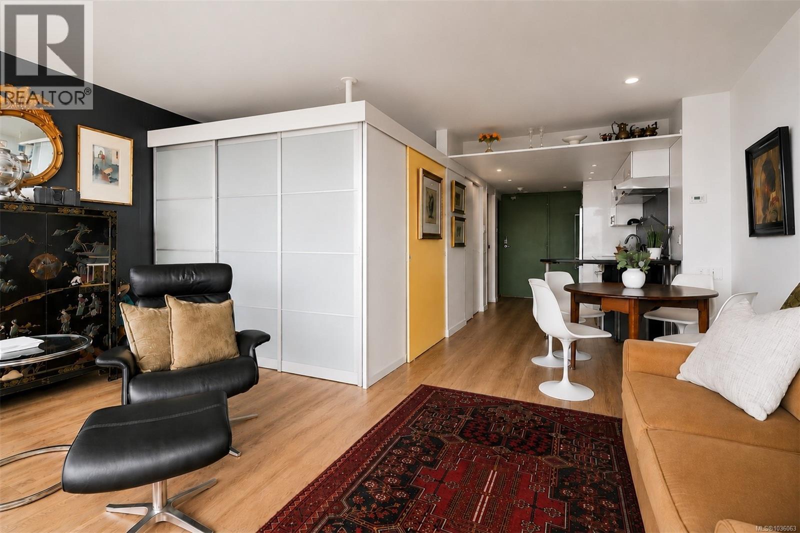 1503 620 Toronto Street, Victoria