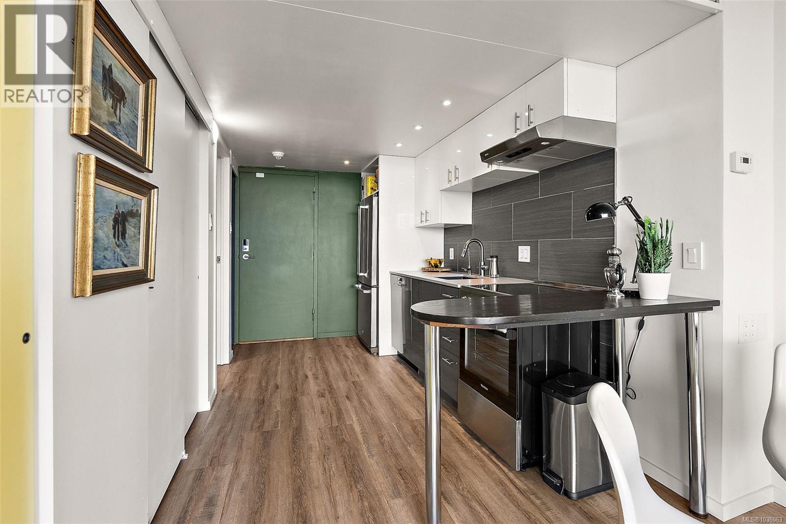 1503 620 Toronto Street, Victoria