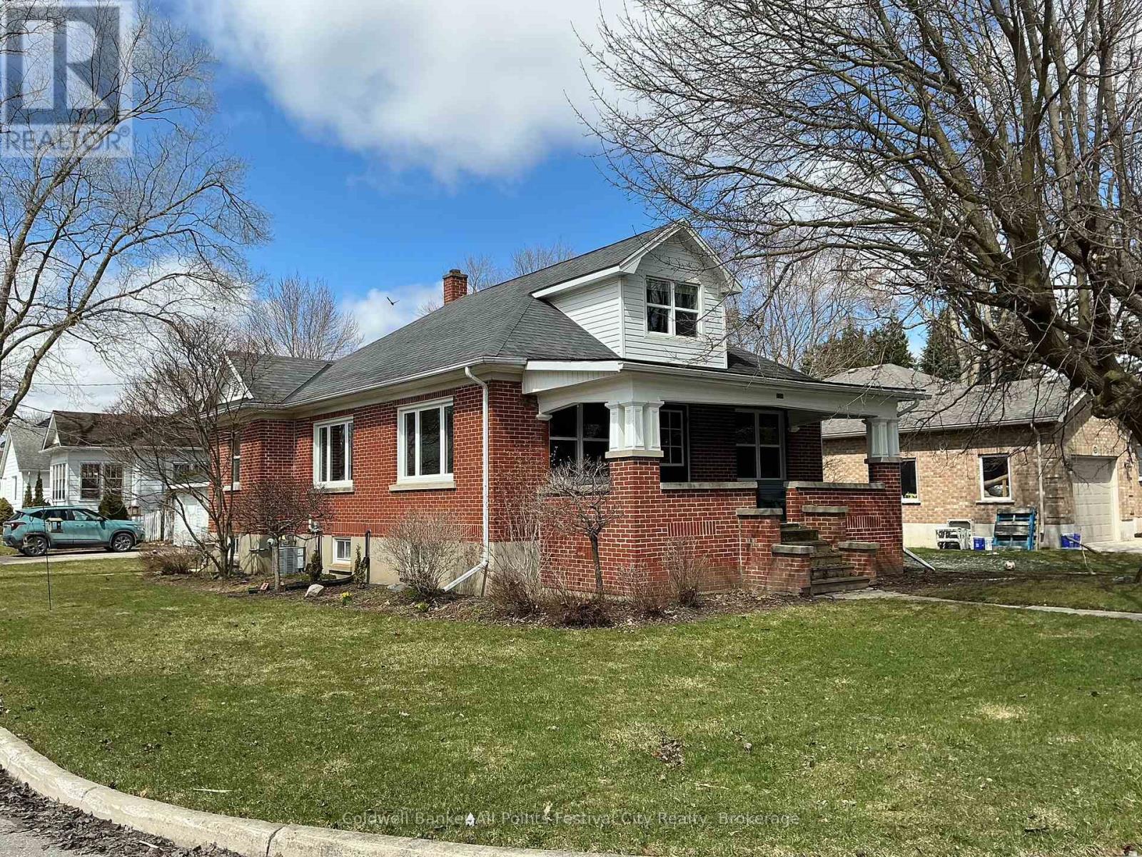 148 WELLINGTON STREET - 11