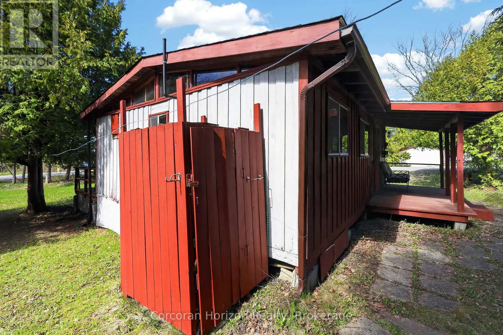 26 WATERSIDE DRIVE - 18