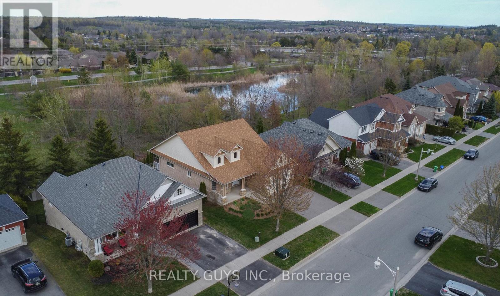 407 CARRIAGE LANE - 2
