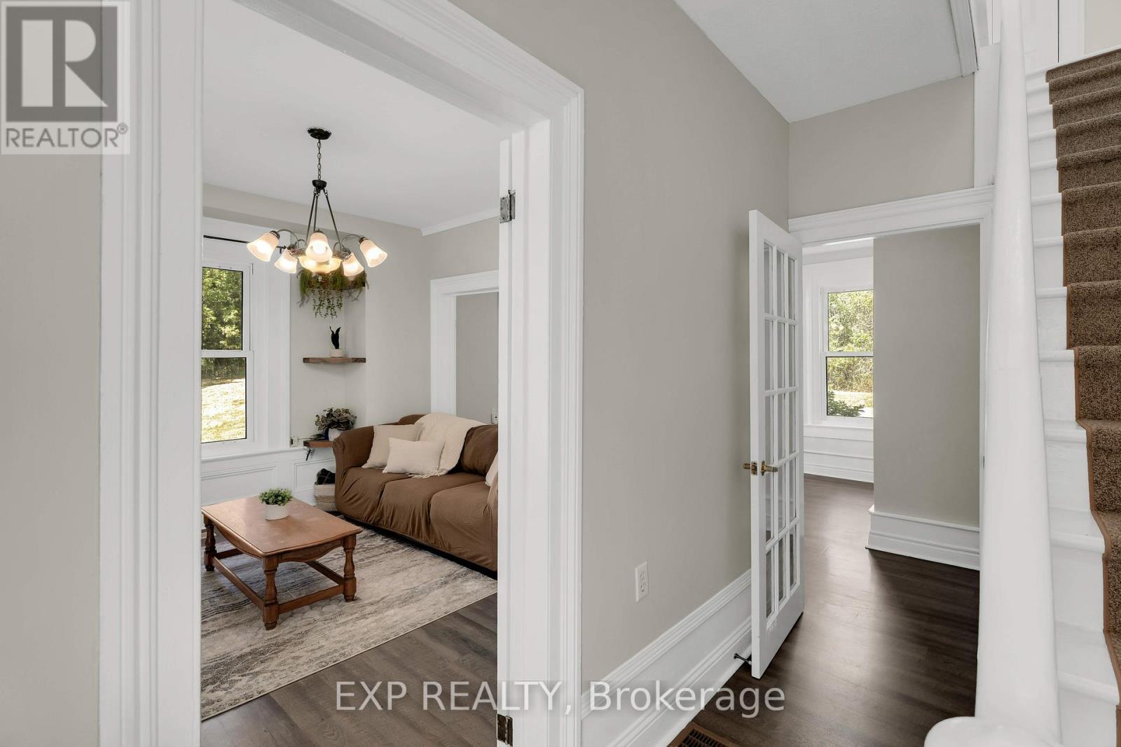 8 PEEL STREET - 8