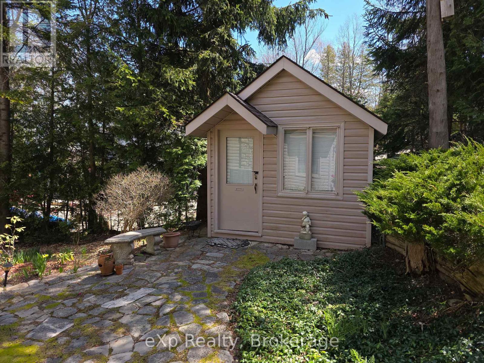 115 IVY DRIVE - 31